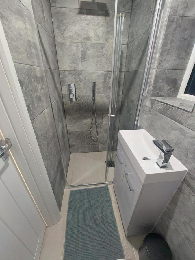 New, Stylish Studio Flat With Private Patio And Free On-Street Parking Check Out At 11Am Bournemouth Exteriör bild