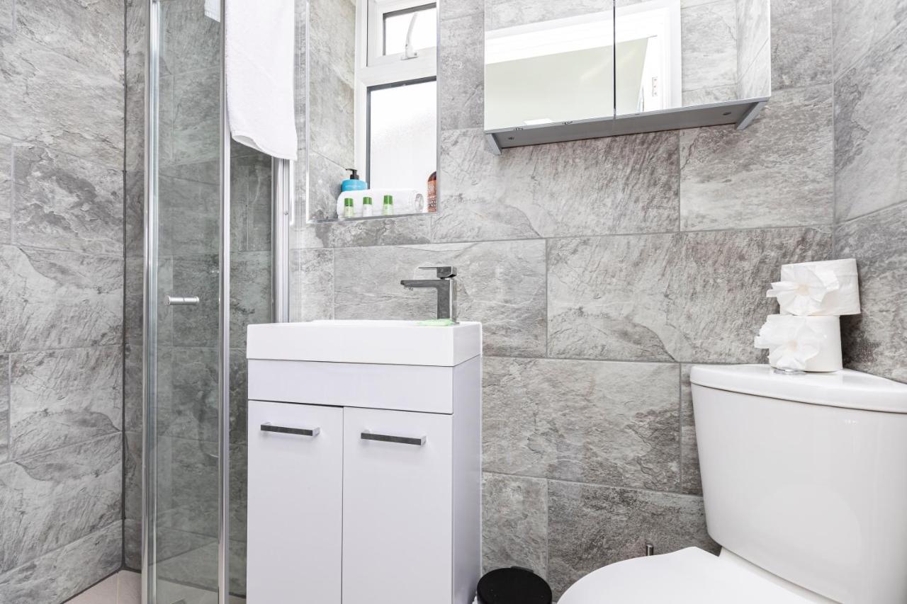 New, Stylish Studio Flat With Private Patio And Free On-Street Parking Check Out At 11Am Bournemouth Exteriör bild