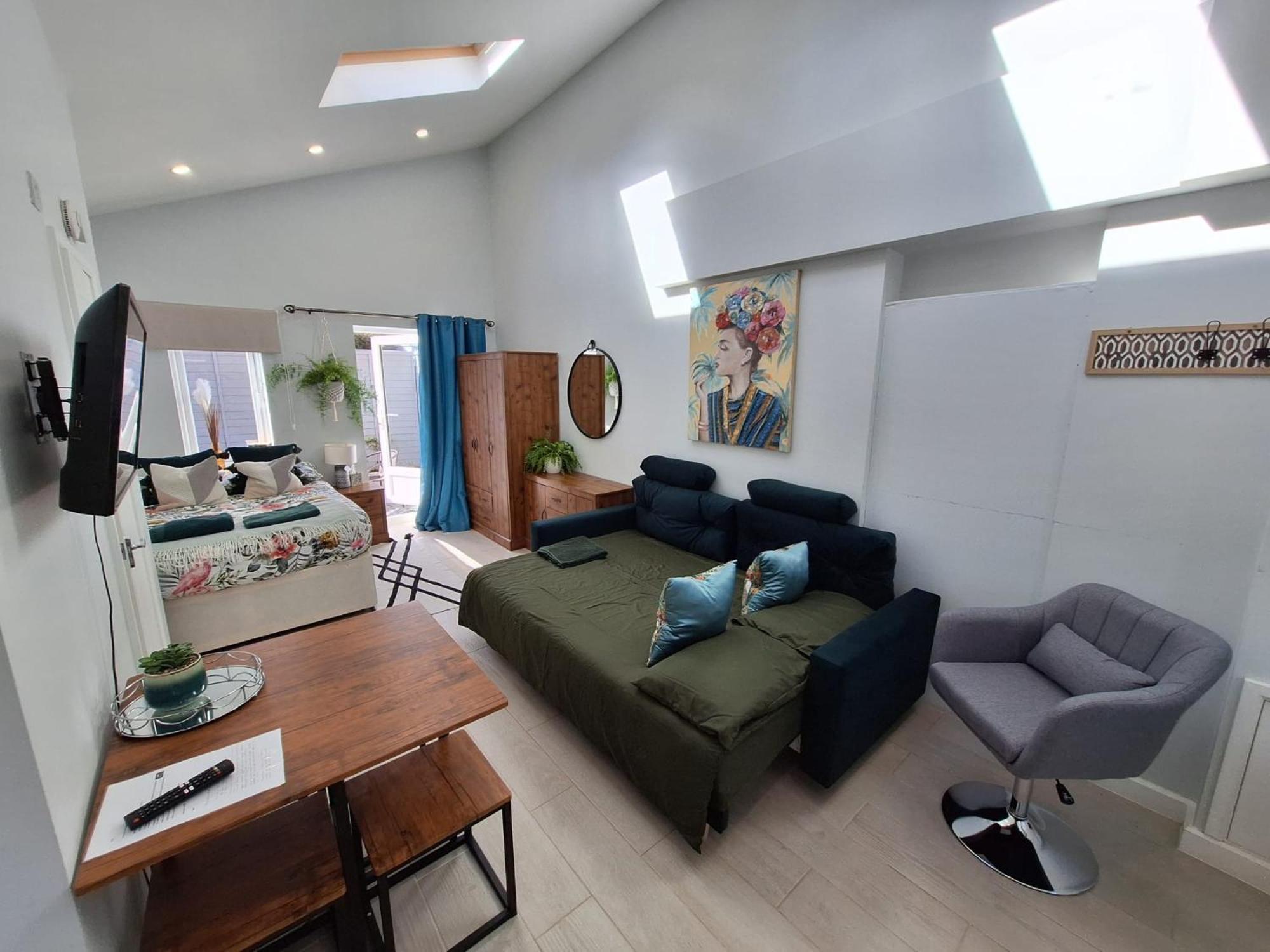 New, Stylish Studio Flat With Private Patio And Free On-Street Parking Check Out At 11Am Bournemouth Exteriör bild