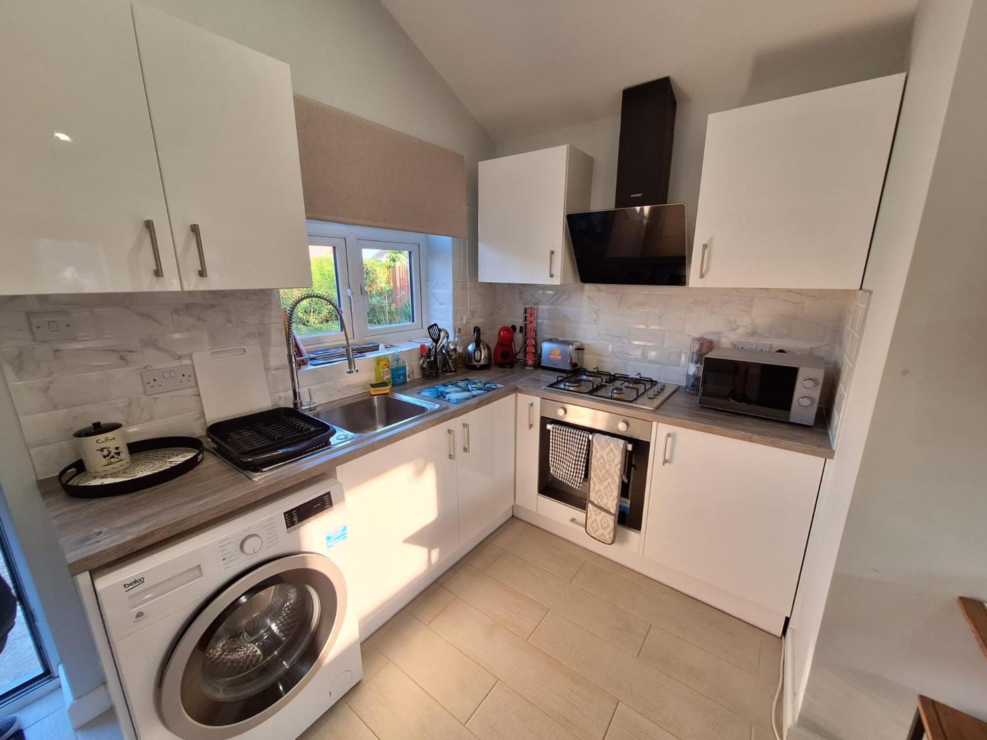 New, Stylish Studio Flat With Private Patio And Free On-Street Parking Check Out At 11Am Bournemouth Exteriör bild